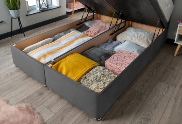 Chesterfield wing ottoman bed - Image 5